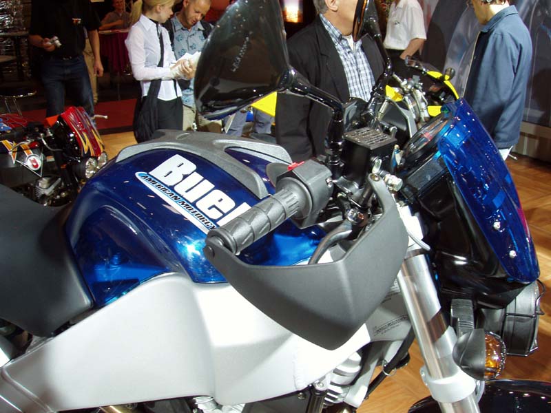 Buell genomskinlig plast