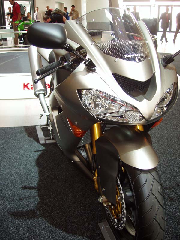 Kawasaki ZX-10 ny farg 2